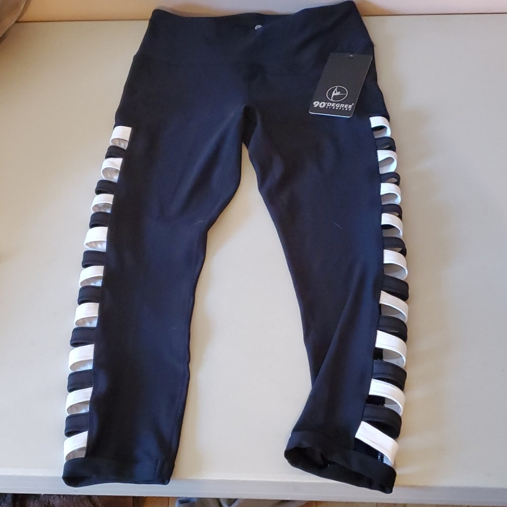 Small black and white work out leggings